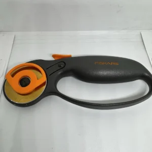 Fiskars Rotary Cutter Crafts 45mm Titanium Classic Loop Black Handle Quilting
